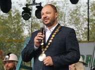 Starosta pozýva na posledné tohtoročné stretnutie pri čaji