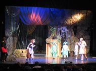 Na javisko prídu Zakliati bratia a Baba Jaga