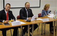 V utorok zasadnú dúbravskí poslanci