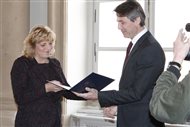 Primátor ocenil riaditeľku dúbravskej školy